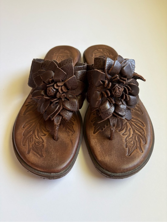Born Shoes - Born Astrid Handcrafted Brown Leather 3D Embellished Flower Sandal Size 7